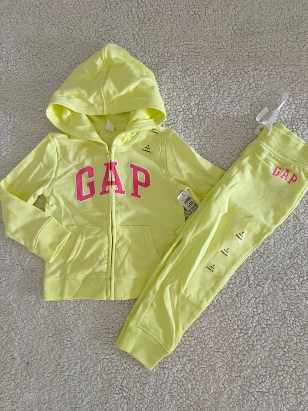 New girls Sz 4 GAP Neon Yellow Hoodie & Joggers Set with Pink Logo